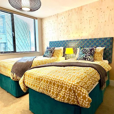 Beautiful New 2 Bedroom Apartment - Next To The Beach - Great Location - Free Parking - Fast Wifi - Smart Tv - Sleeps Up To 4! Close To Purbeck, Corfe Castle, Sandbanks, Poole & Bournemouth Swanage Extérieur photo