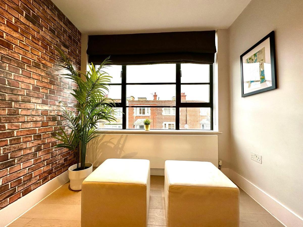 Beautiful New 2 Bedroom Apartment - Next To The Beach - Great Location - Free Parking - Fast Wifi - Smart Tv - Sleeps Up To 4! Close To Purbeck, Corfe Castle, Sandbanks, Poole & Bournemouth Swanage Extérieur photo