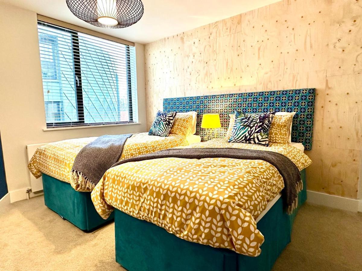 Beautiful New 2 Bedroom Apartment - Next To The Beach - Great Location - Free Parking - Fast Wifi - Smart Tv - Sleeps Up To 4! Close To Purbeck, Corfe Castle, Sandbanks, Poole & Bournemouth Swanage Extérieur photo