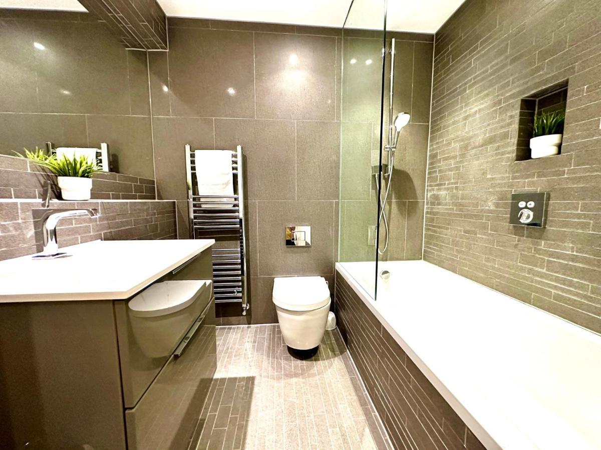 Beautiful New 2 Bedroom Apartment - Next To The Beach - Great Location - Free Parking - Fast Wifi - Smart Tv - Sleeps Up To 4! Close To Purbeck, Corfe Castle, Sandbanks, Poole & Bournemouth Swanage Extérieur photo